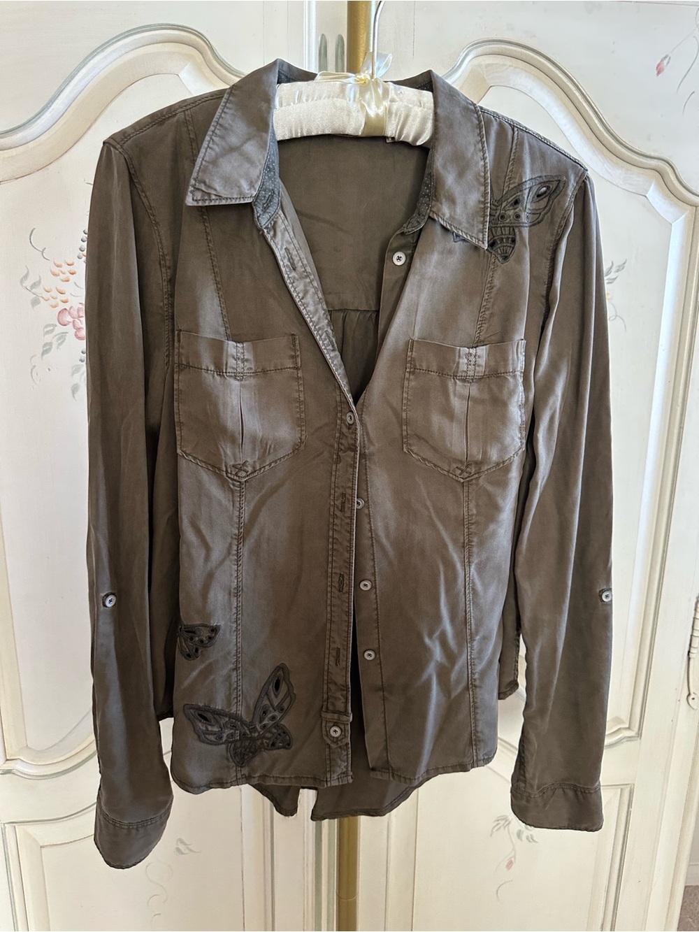 Womens Button-Front Embroidered Long-Sleeve Blouse- Olive Green
